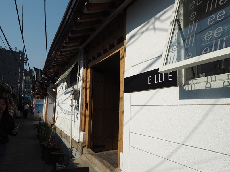 韓屋カフェ「ELLIE」