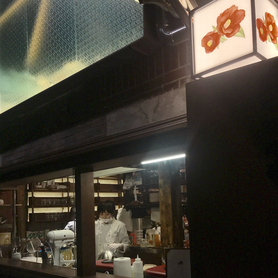 アンティークカフェ『椿洋菓店』